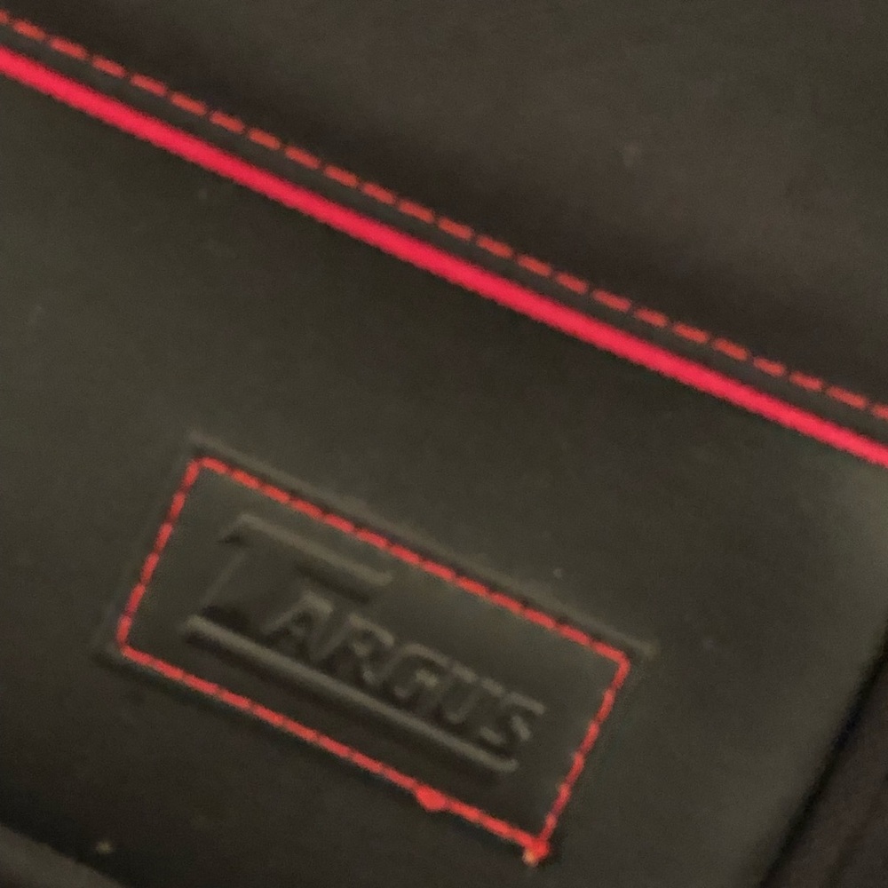 Targus Computer Laptop Ipad Tablet Messenger Bag Black Red 16 x 12 Korea